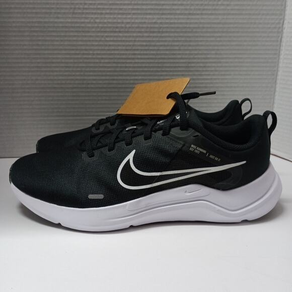 Nike Downshifter 12 Men’s Shoes Black/White Size 10.5 NWOB main image 4